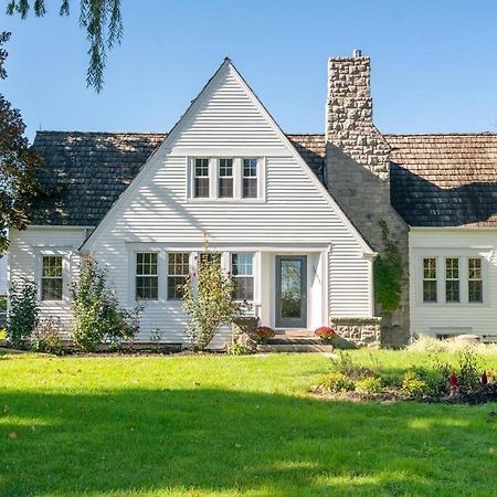 Waterfront Niagara-On-The-Lake Farmhouse On A Vineyard Villa Exterior photo