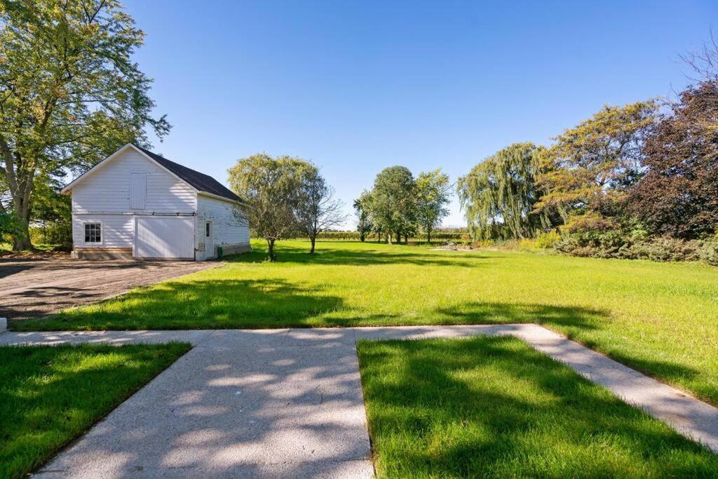 Waterfront Niagara-On-The-Lake Farmhouse On A Vineyard Villa Exterior photo